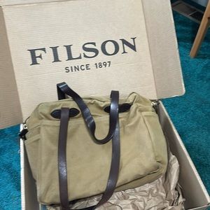 Filson zipper tote